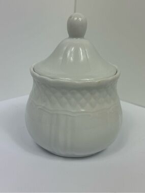 Vista Alegre White Porcelain Basket Weave Covered Sugar Bowl w/Lid-Vintage